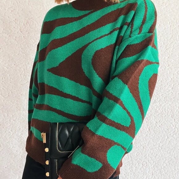 Zebra Print Round Neck Sweater - Picture 10 of 16